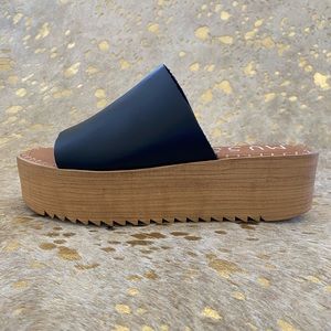 Musse & Cloud Platform Slide Sandals, Black LIKE NEW!